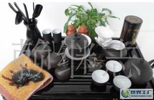 壶中藏龙马 茶韵传经典——“马到成功”紫砂茶具套组赏析